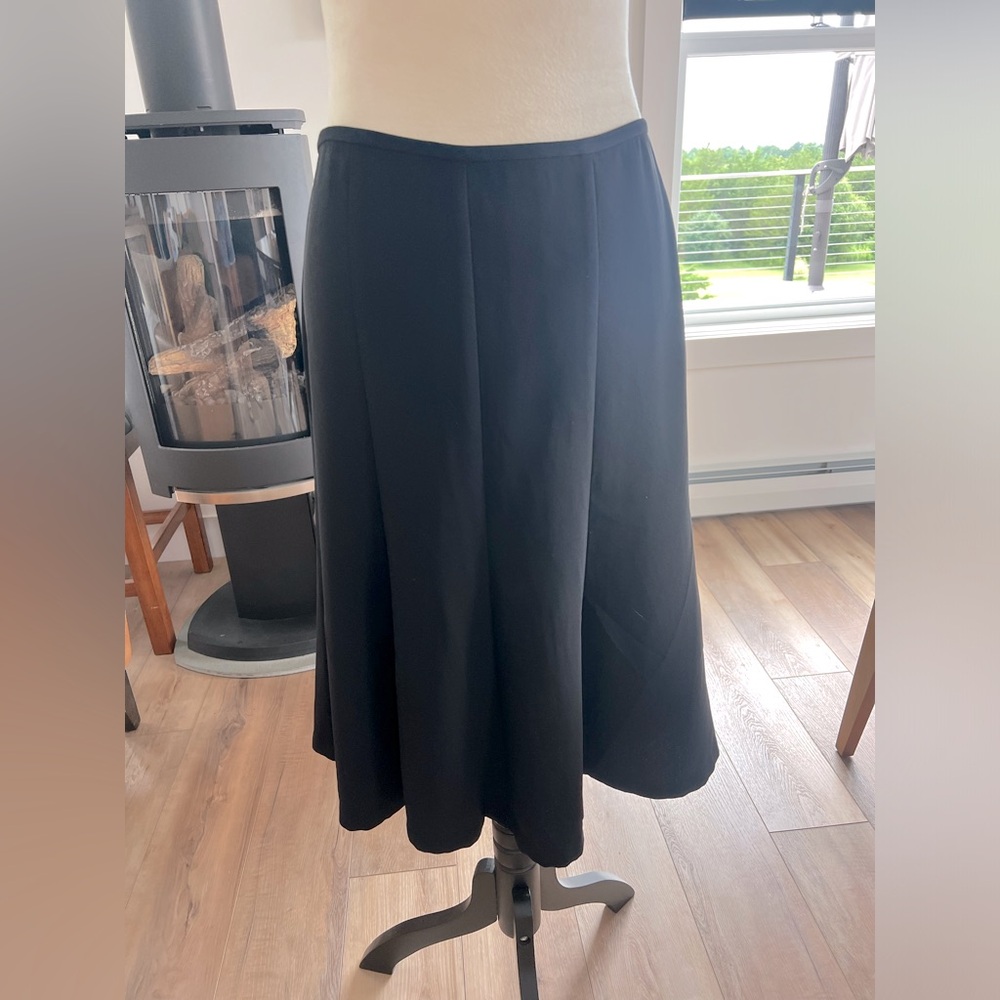 New York & Co, Black skirt, Size 6, EUC
